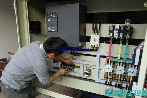 变频器运行中故障码 (变频器运行中自动停是什么故障)